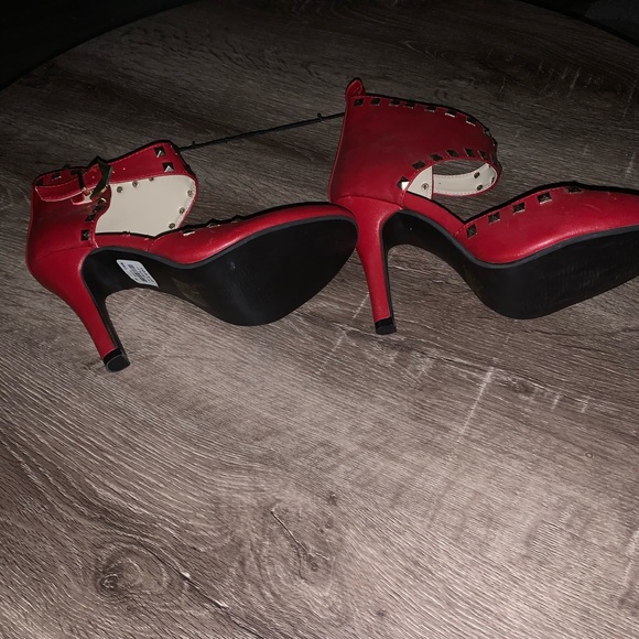 Ladies Pumps - Picture 6 of 6